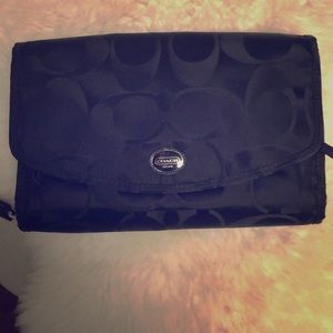 COACH magnetic traveling case-AUTHENTIC